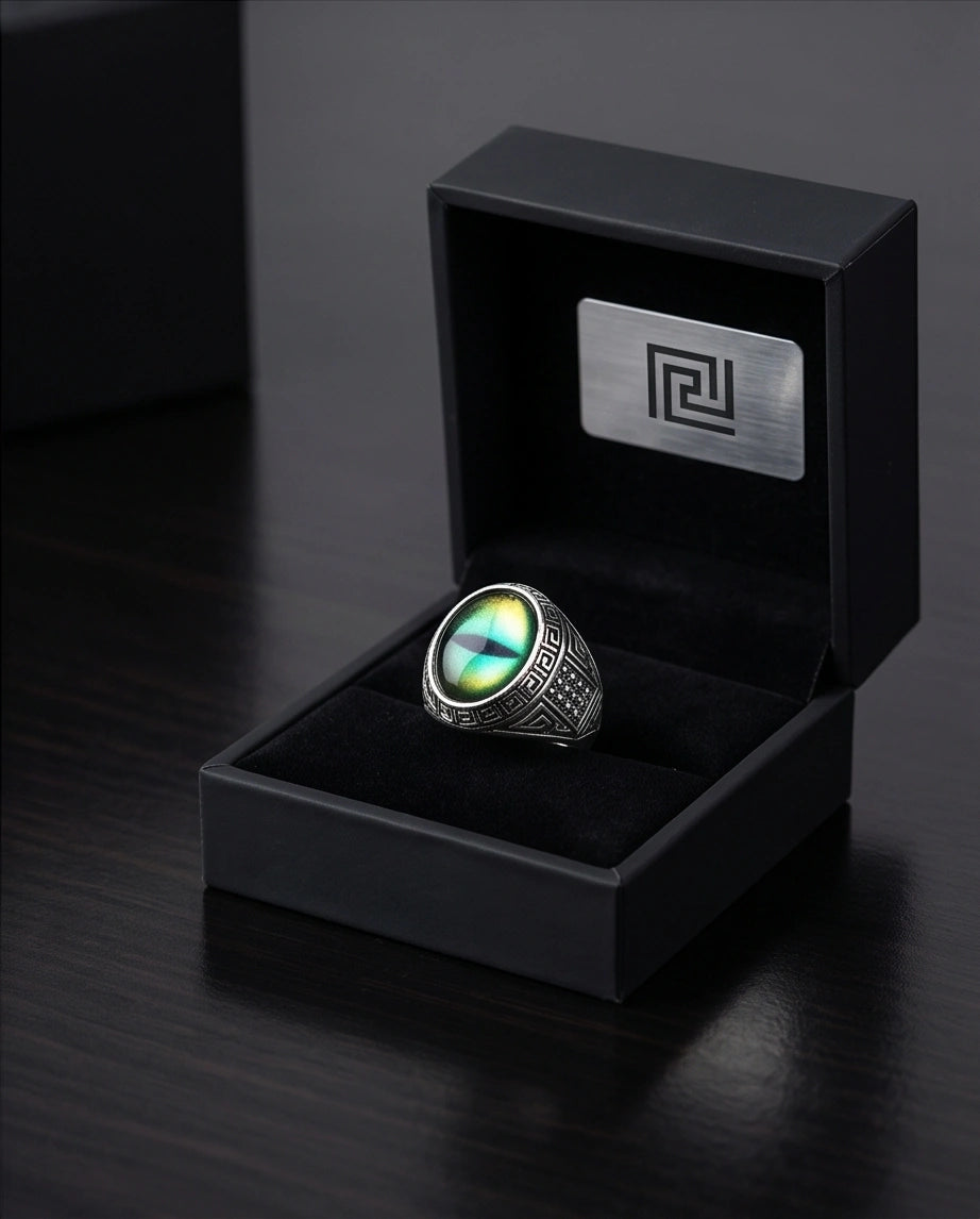 Vintage Sterling Silver Mythic Lime-Green Dragon's Eye Ring
