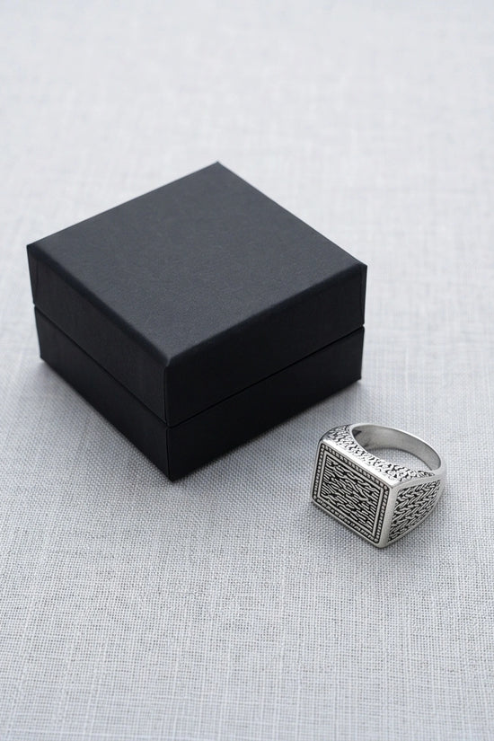 Vintage Sterling Silver Interlocking Lattice Signet Ring