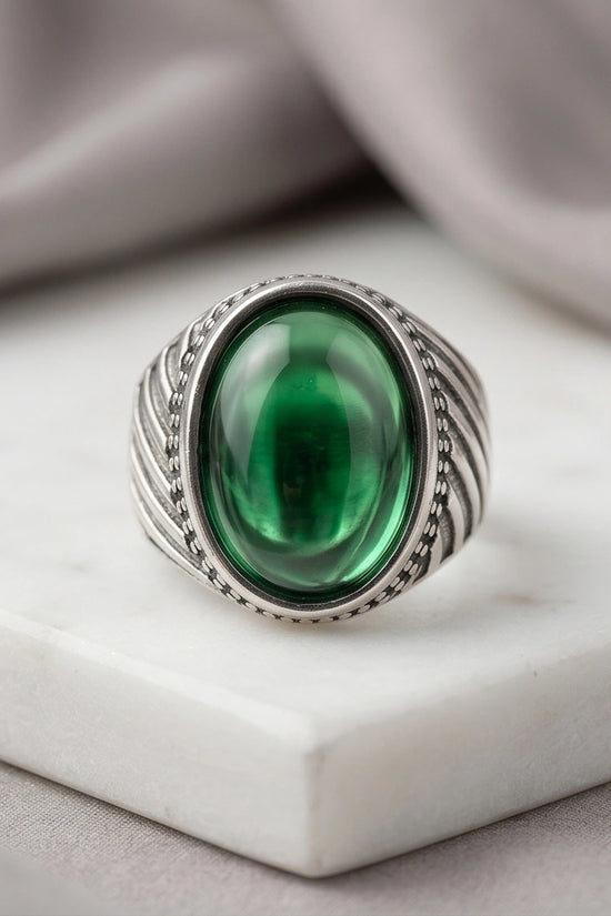Vintage Sterling Silver Oval Emerald Cabochon Ring