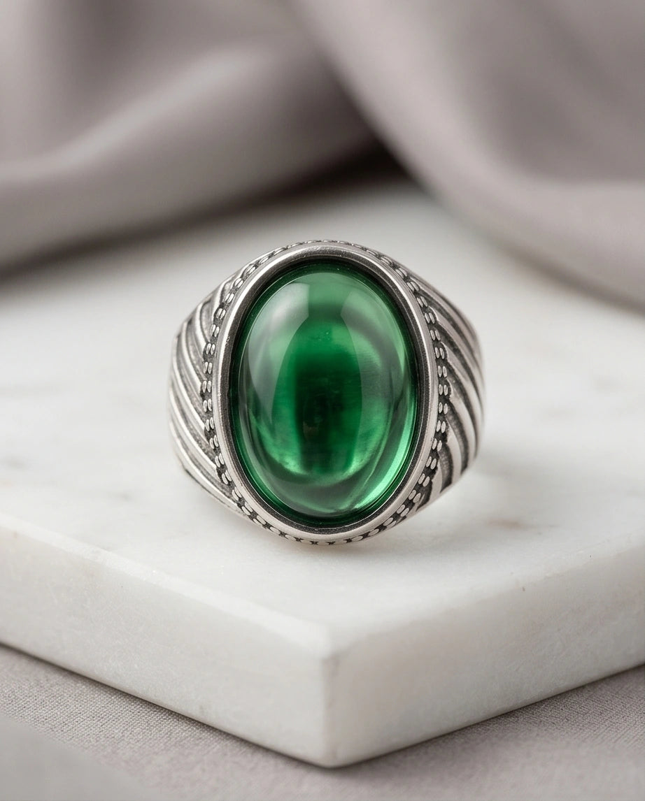 Vintage Sterling Silver Oval Emerald Cabochon Ring