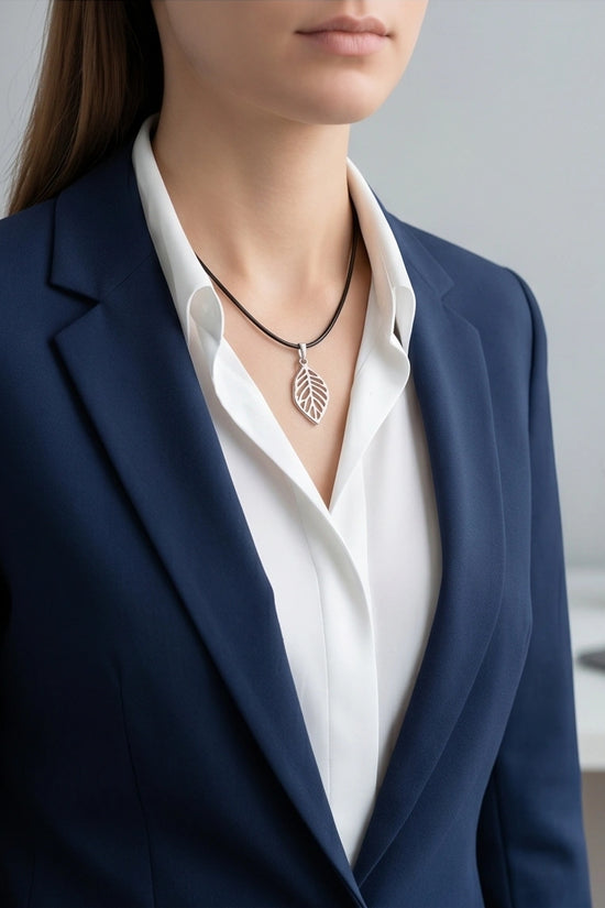 Silver Hollow Cutout Leaf Necklace