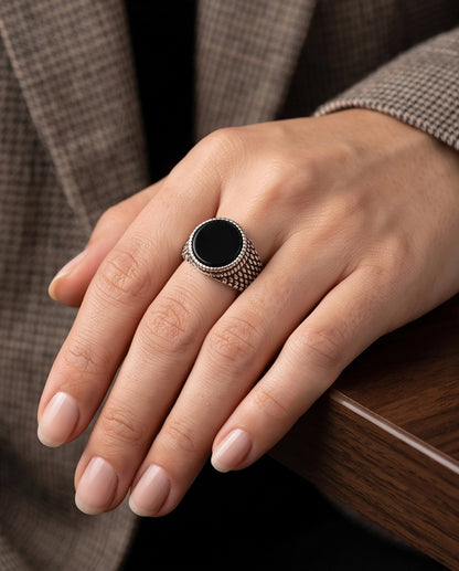 Onyx-Style Round Cabochon Beaded Scale Texture Silver Ring