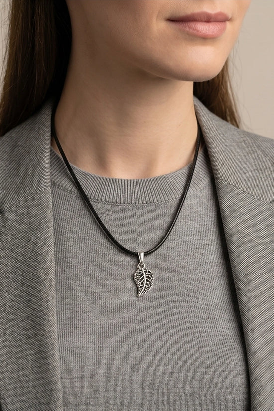 Silver Filigree Leaf Pendant Necklace