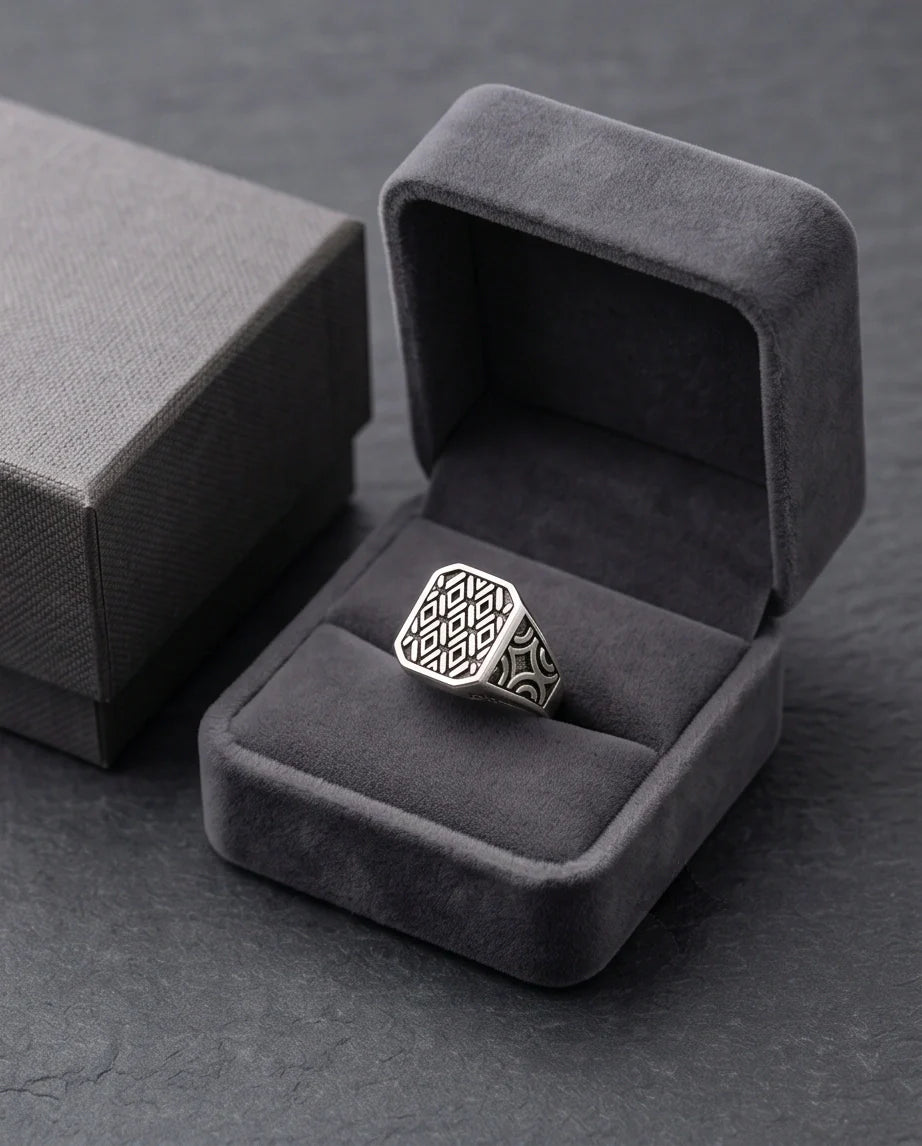 Vintage Sterling Silver Geometric Diamond Lattice Signet Ring