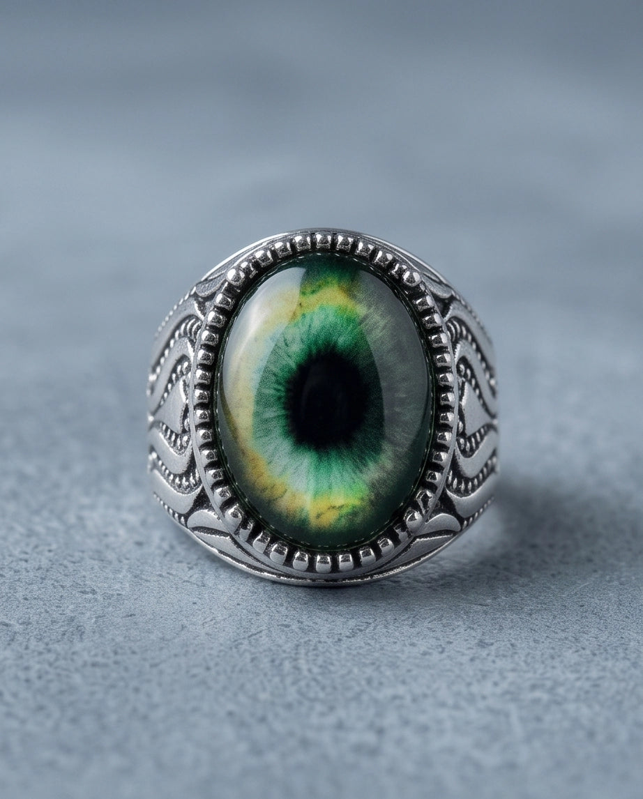 Emerald-Yellow Cat-Eye Cabochon Ornate Scrollwork Silver Ring