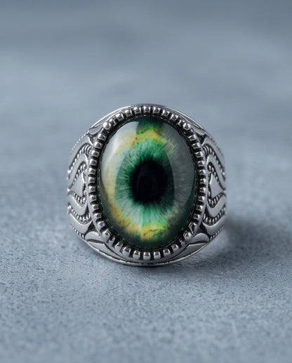 Emerald-Yellow Cat-Eye Cabochon Ornate Scrollwork Silver Ring