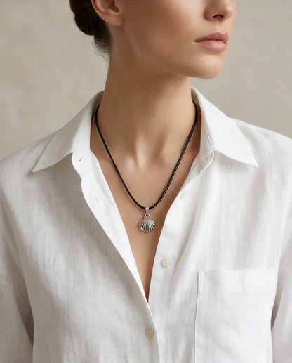Silver Retro Scallop Seashell Necklace