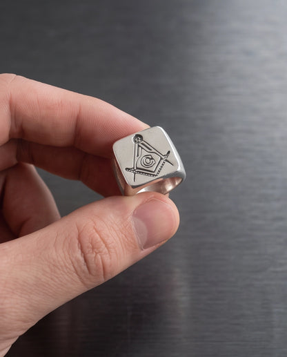 Masonic Square and Compasses Signet Silver Ring