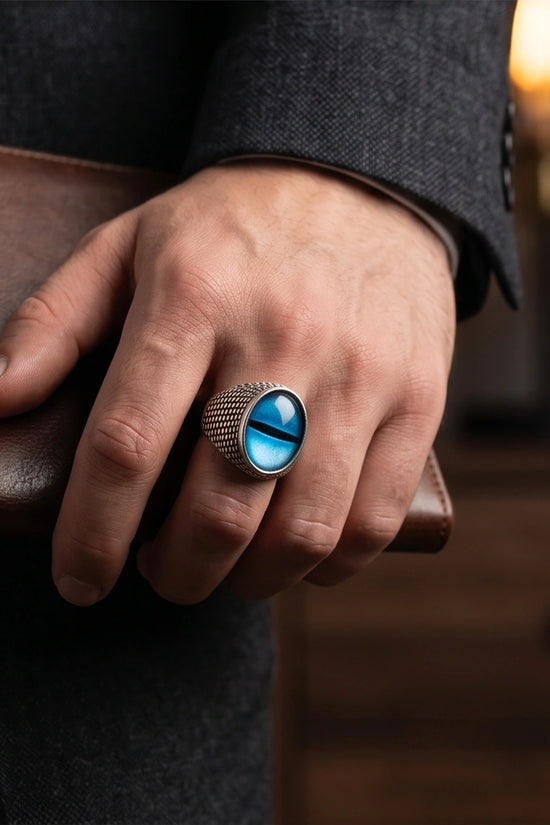 Vintage Sterling Silver Aqua Serpent's Eye Ring