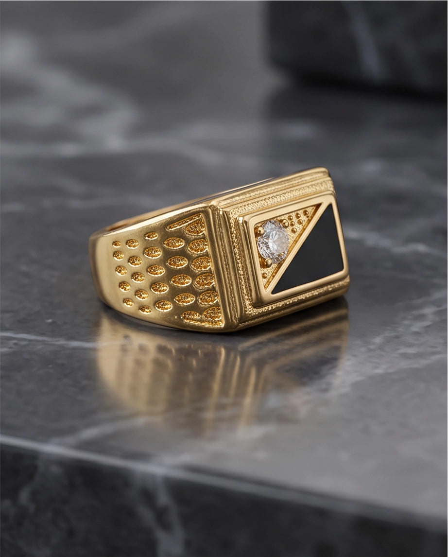 Split-Face Onyx & Clear Stone Diamond-Mesh Gold Ring