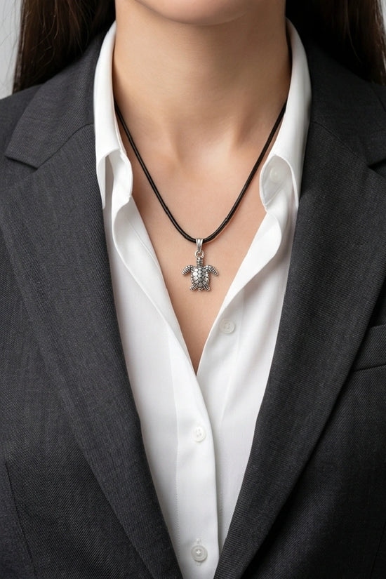 Silver Detailed Sea Turtle Necklace