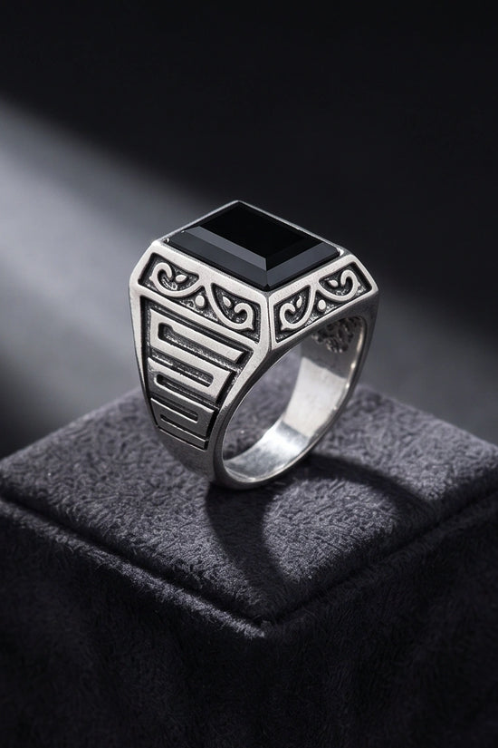 Imperial Onyx Horizon Signet Ring