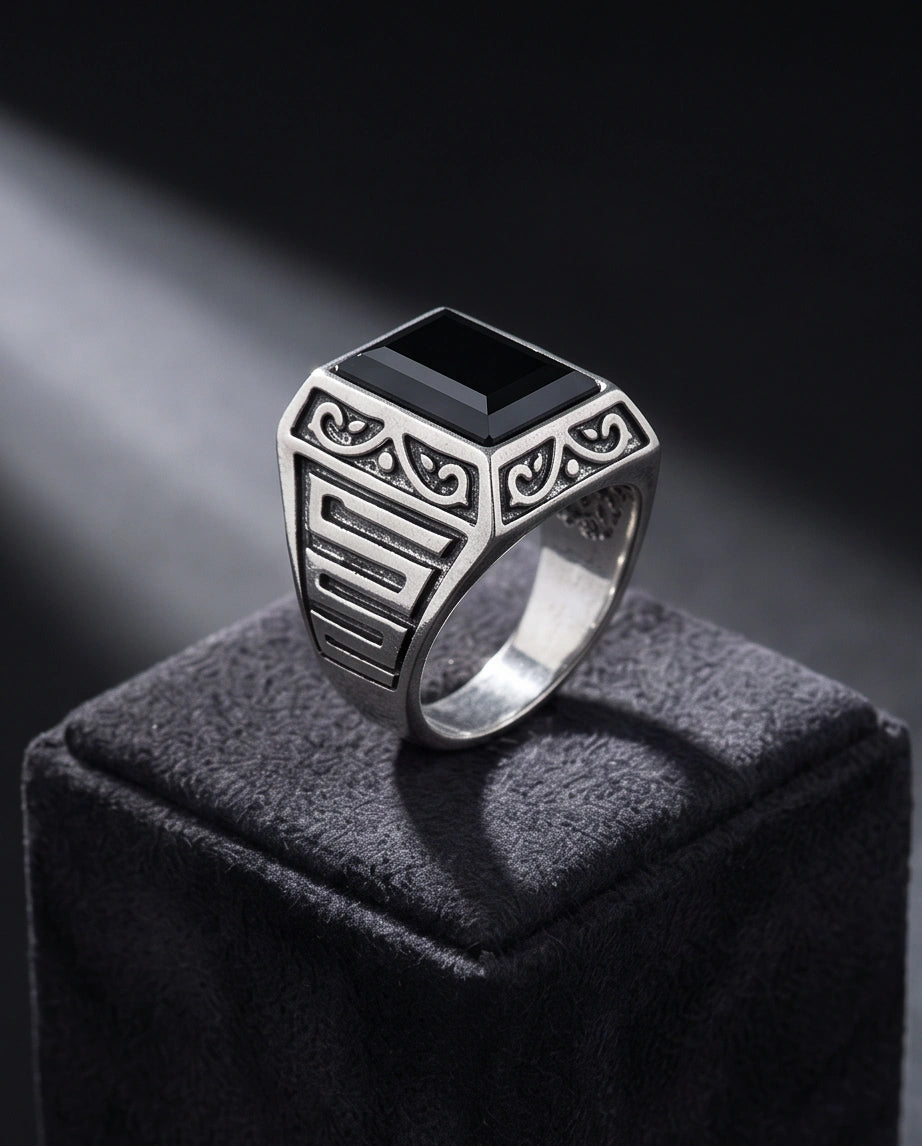 Imperial Onyx Horizon Signet Ring