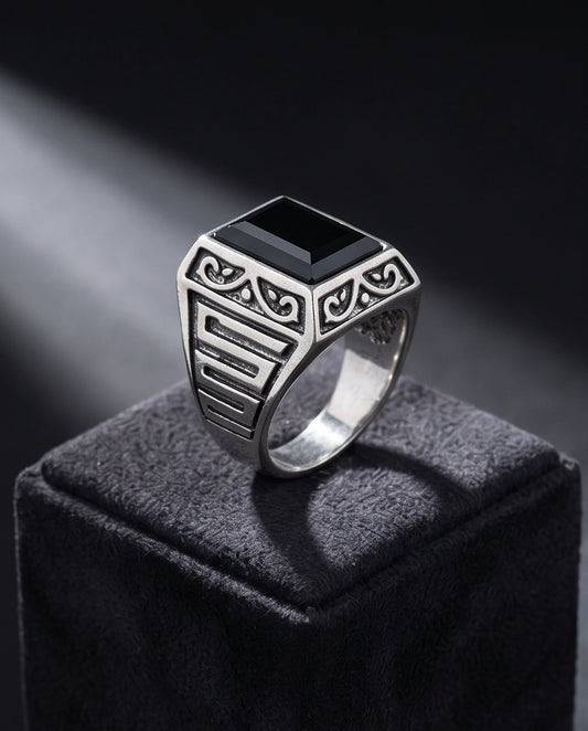 Imperial Onyx Horizon Signet Ring