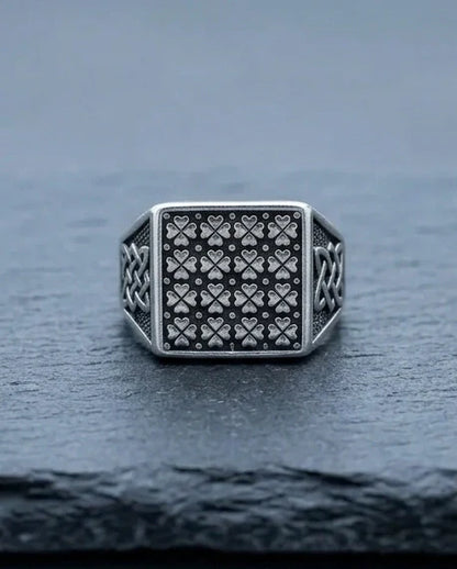 Vintage Sterling Silver Celtic Clover Signet Ring