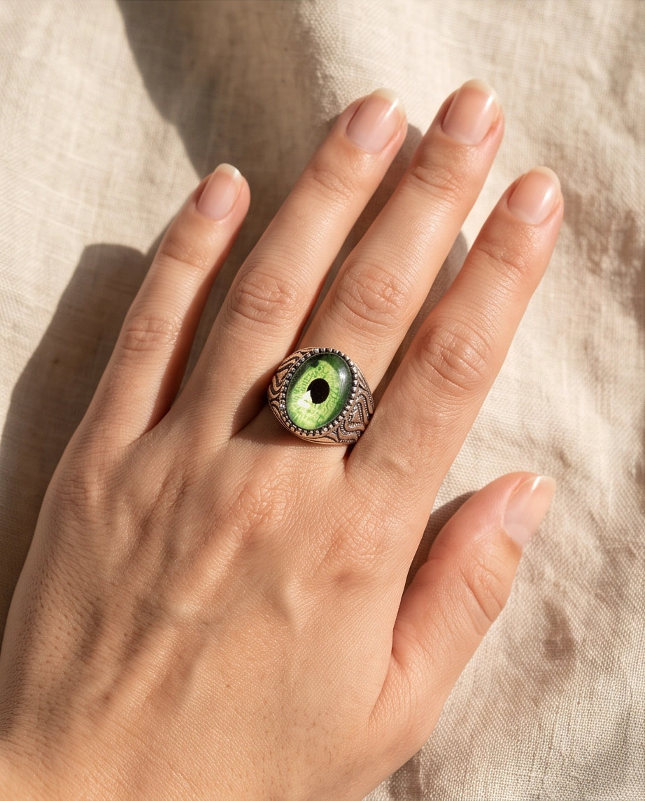 Emerald Dragon-Eye Cabochon Ornate Scrollwork Silver Ring