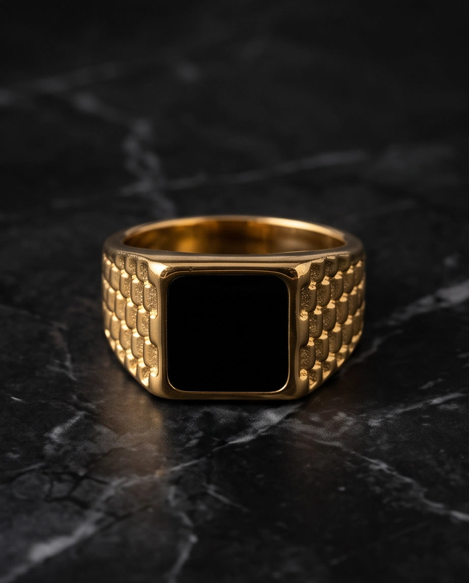 Onyx-Style Square Inlay Brick-Link Band Gold Ring