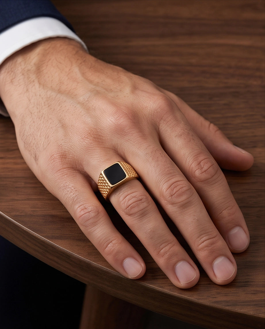 Onyx-Style Square Inlay Brick-Link Band Gold Ring