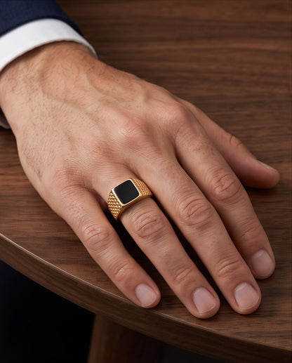 Onyx-Style Square Inlay Brick-Link Band Gold Ring
