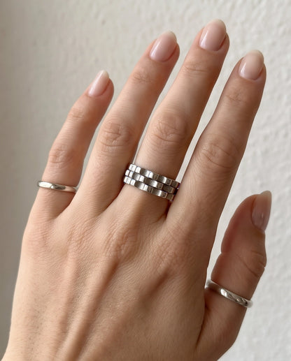 Industrial Cogwheel Scalloped Silver Band