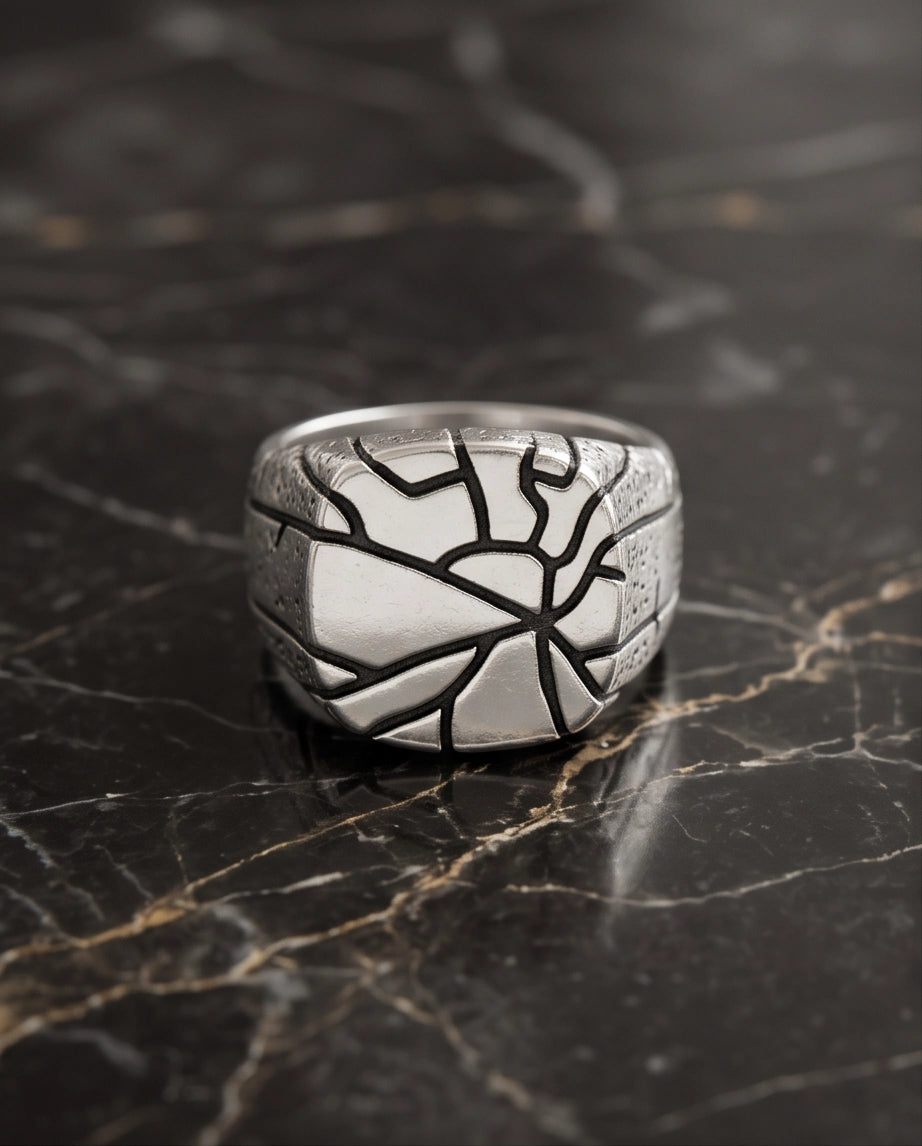 Shattered Earth Cracked Signet Ring