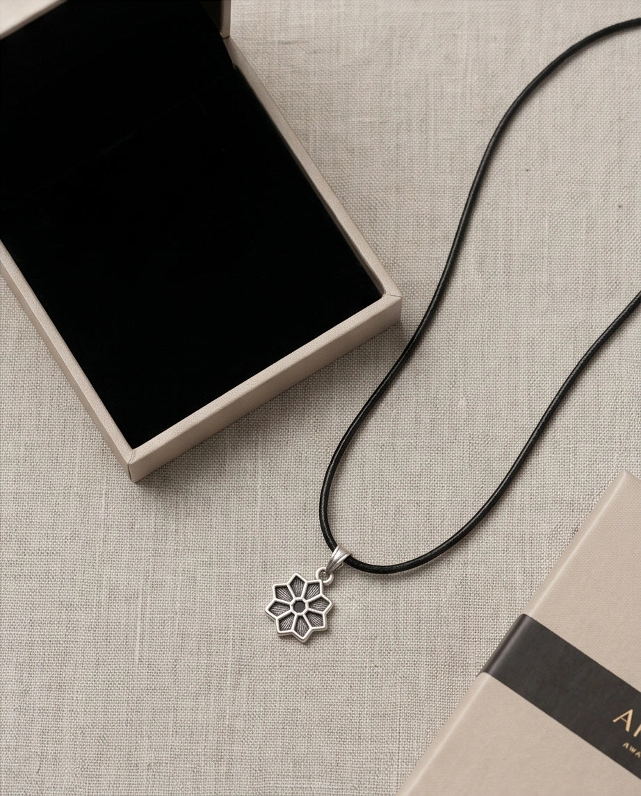 Silver Geometric Eight-Point Star Necklace