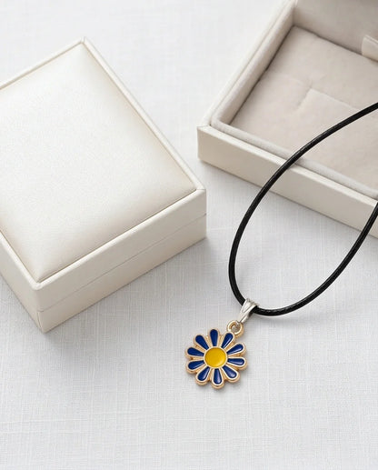 Midnight Blue Daisy Pendant