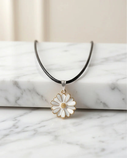 Gold and White Textured Daisy Necklace