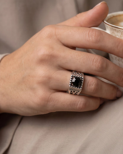 Brilliant Round Cut Faceted Black Sawtooth Filigree Scroll Silver Ring