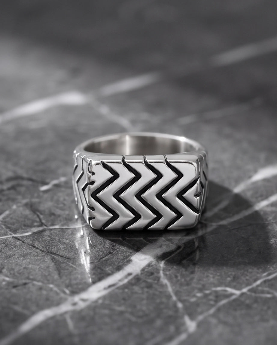Geometric Zig-Zag Tire Tread Ring