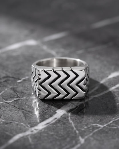Geometric Zig-Zag Tire Tread Ring