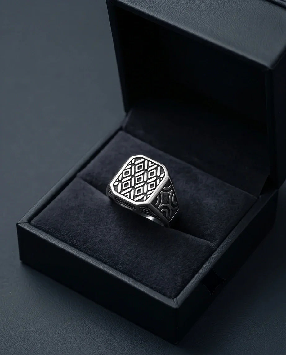 Vintage Sterling Silver Geometric Diamond Lattice Signet Ring