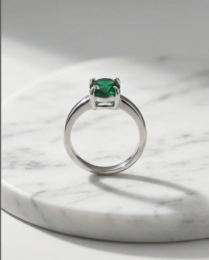 Sterling Silver Oval-Cut Green Emerald Solitaire Ring