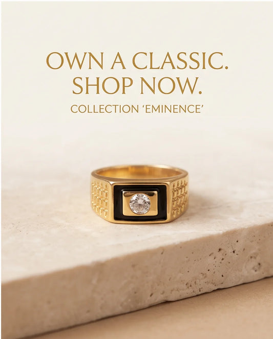 Centered Clear Gemstone Onyx Frame Lattice Gold Ring