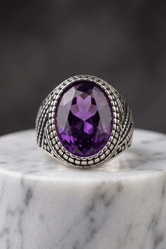 Imperial Amethyst Sovereign Signet Ring