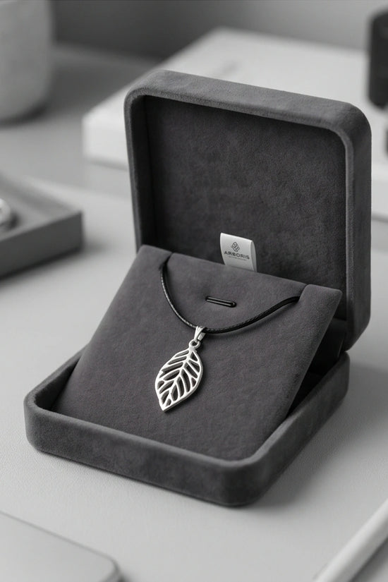Silver Hollow Cutout Leaf Necklace