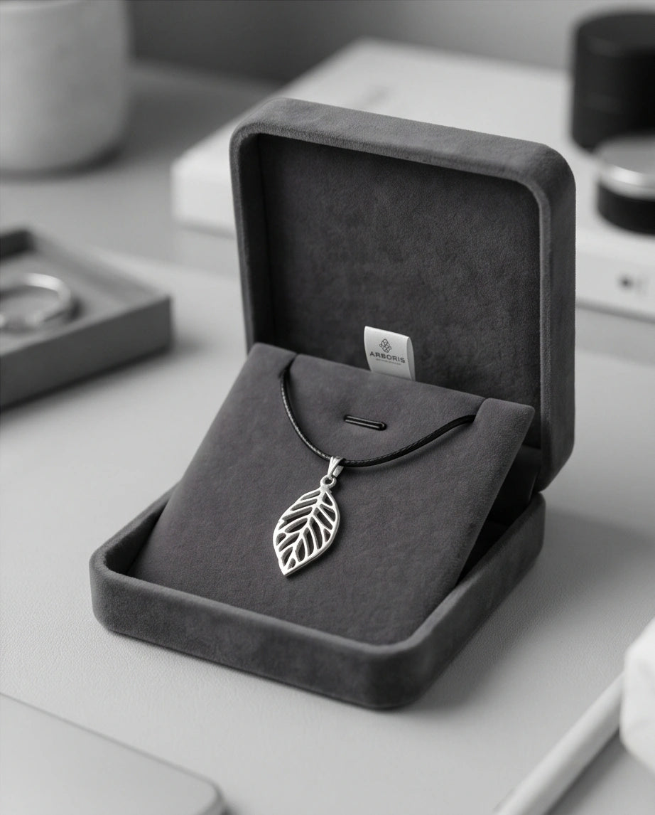 Silver Hollow Cutout Leaf Necklace
