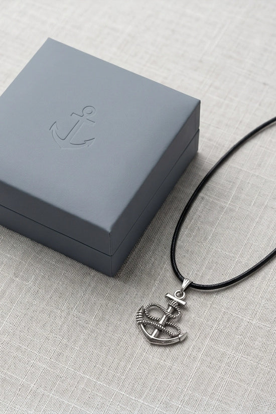The Maritime Hope: Vintage Anchor & Rope Pendant Necklace