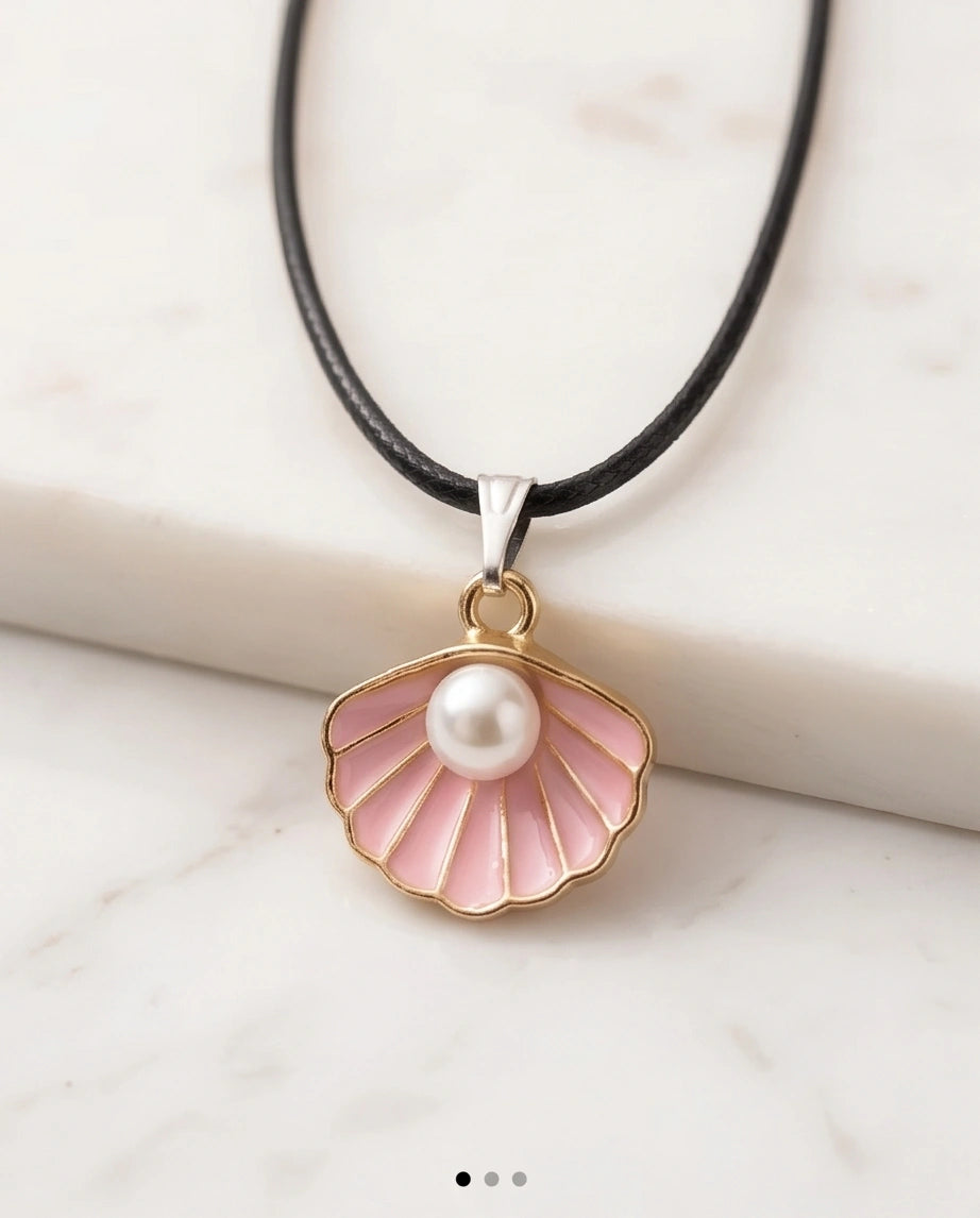 Pink Seashell Enamel Pendant Necklace with Faux Pearl