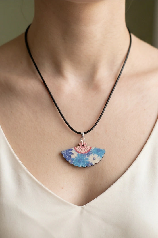 Vintage Ocean Blue Floral Hand-Fan Pendant Necklace