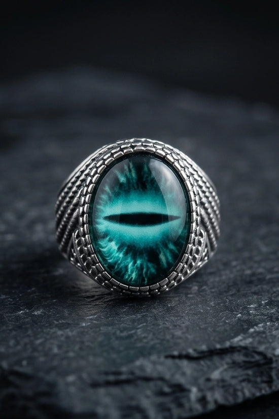 Vintage Sterling Silver Serpent Scale Deep Teal Eye Ring