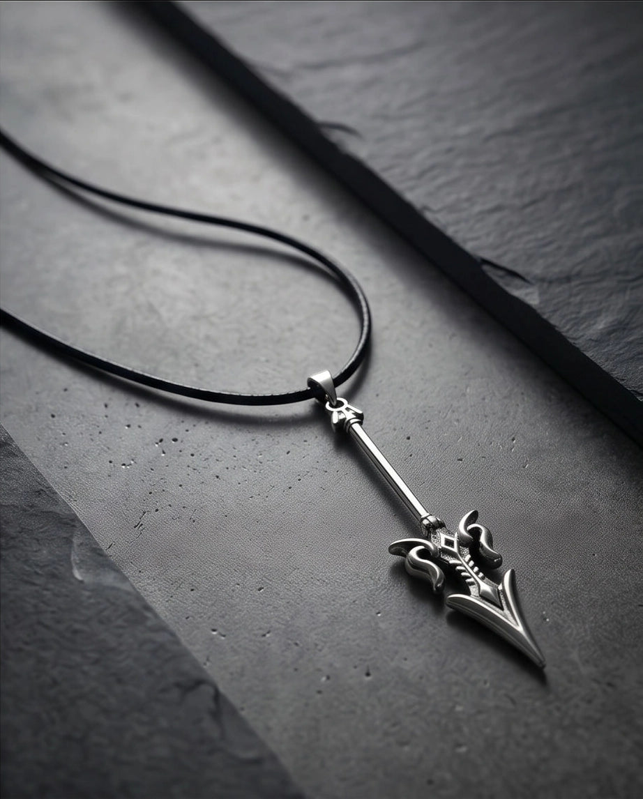 Spearhead Arrow Pendant Necklace