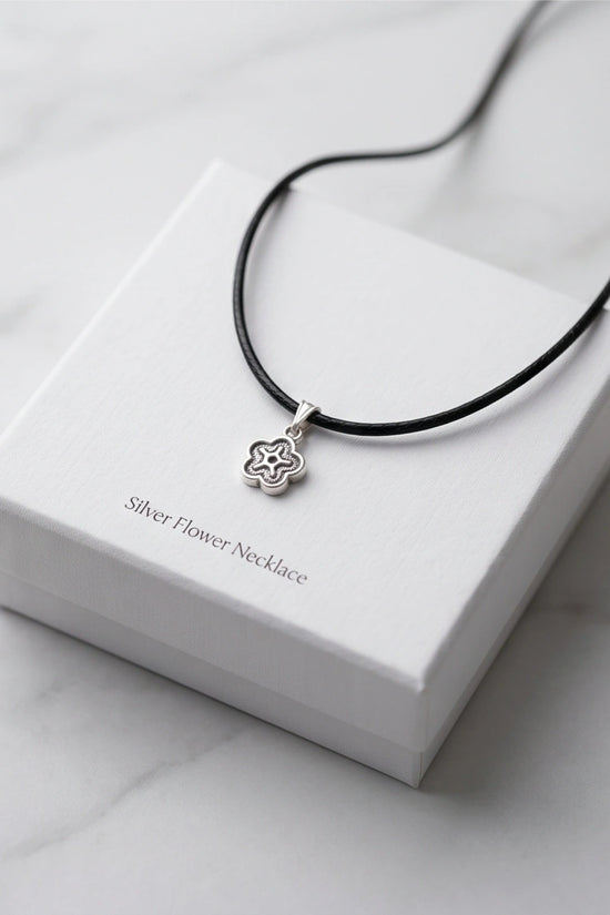 Silver Retro Concentric Blossom Necklace