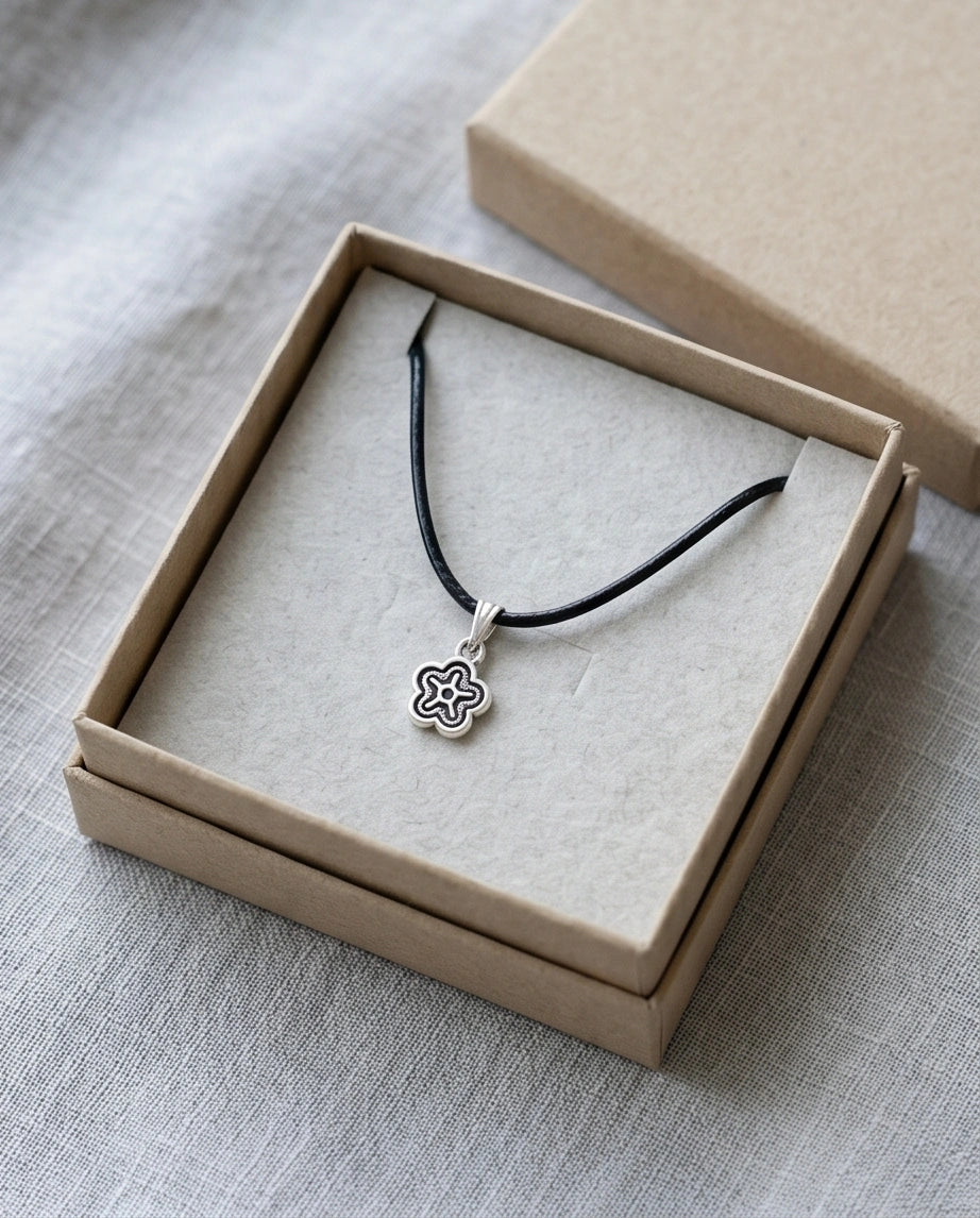 Silver Retro Concentric Blossom Necklace