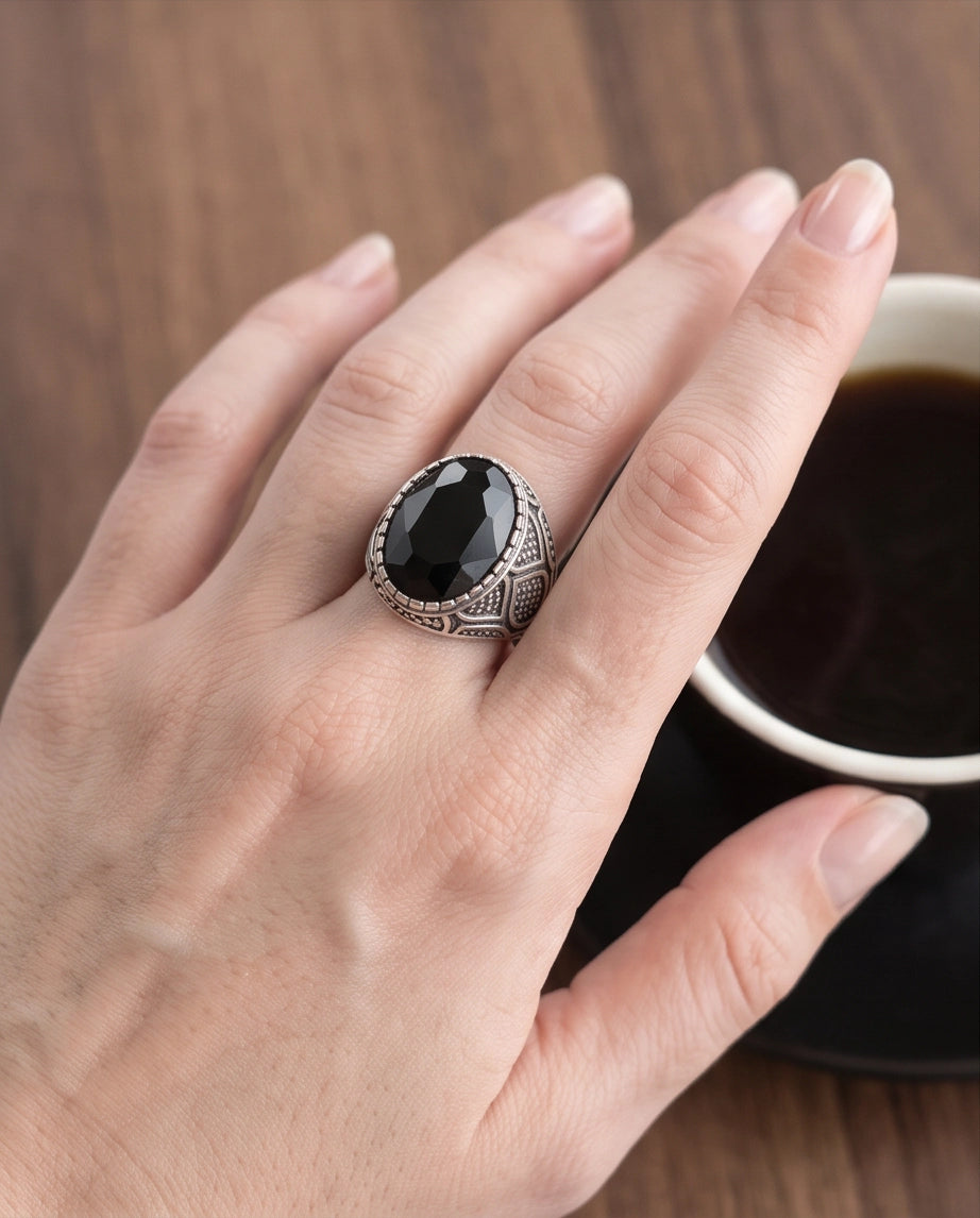 Black Gemstone Beaded Bezel Scale-Lattice Silver Ring