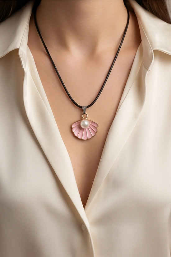 Pink Seashell Enamel Pendant Necklace with Faux Pearl