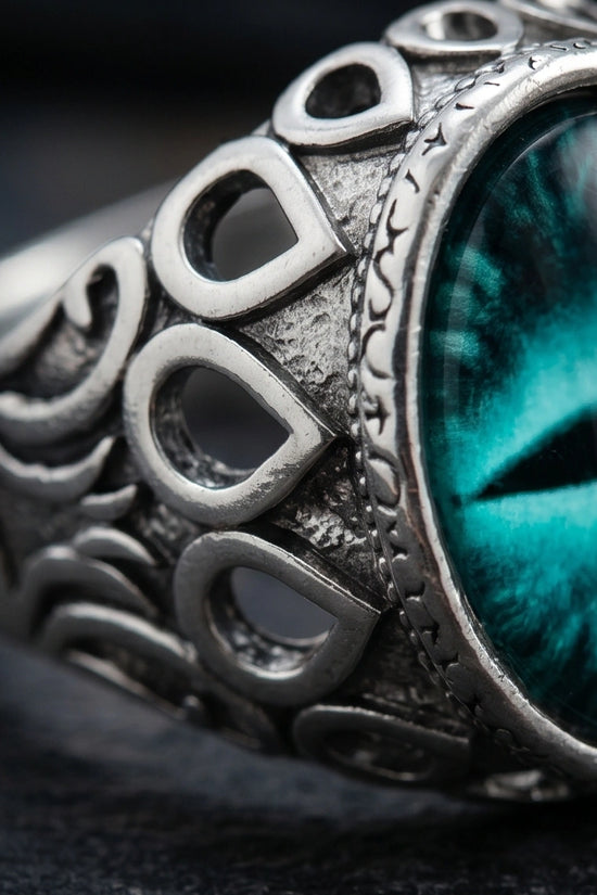 Vintage Sterling Silver Gothic Deep Teal Dragon's Eye Ring