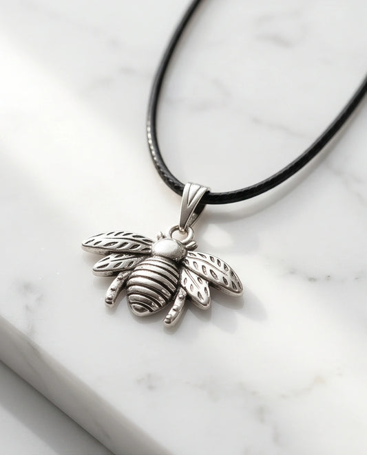 Silver Retro Bumblebee Pendant Necklace