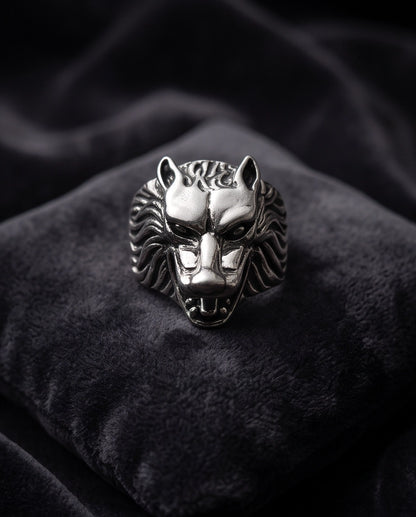 Howling Alpha Wolf Sculpted Ring