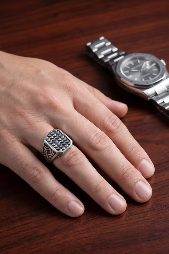 Vintage Sterling Silver Micro-Heart Lattice Signet Ring